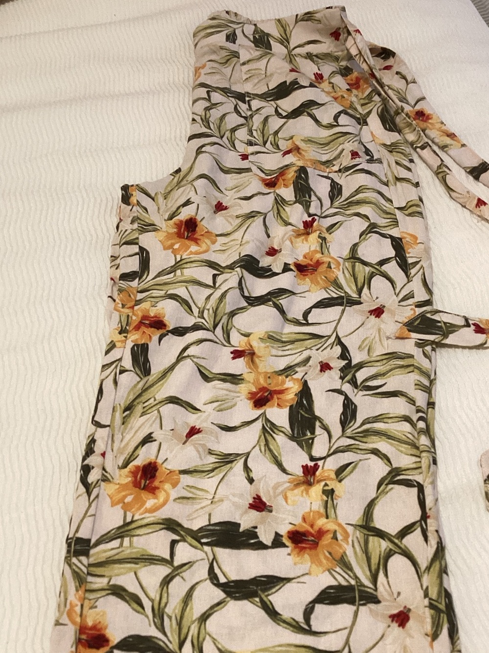 Kensie Cream Floral Cropped Pants with Yellow Blooms